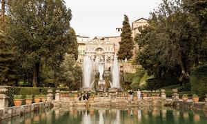 Villa d’Este is a 16th-century Renaissance-style villa in Tivoli