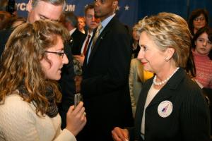 Lauren Chooljian ’10 speaking with Hillary Clinton in the NHIOP