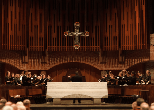 Choir sings DecemberSong in Abbey Church